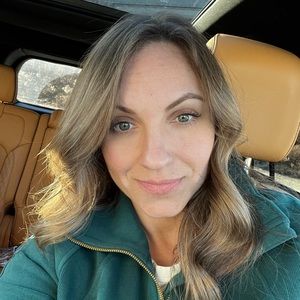 Meet your Posher, Cara